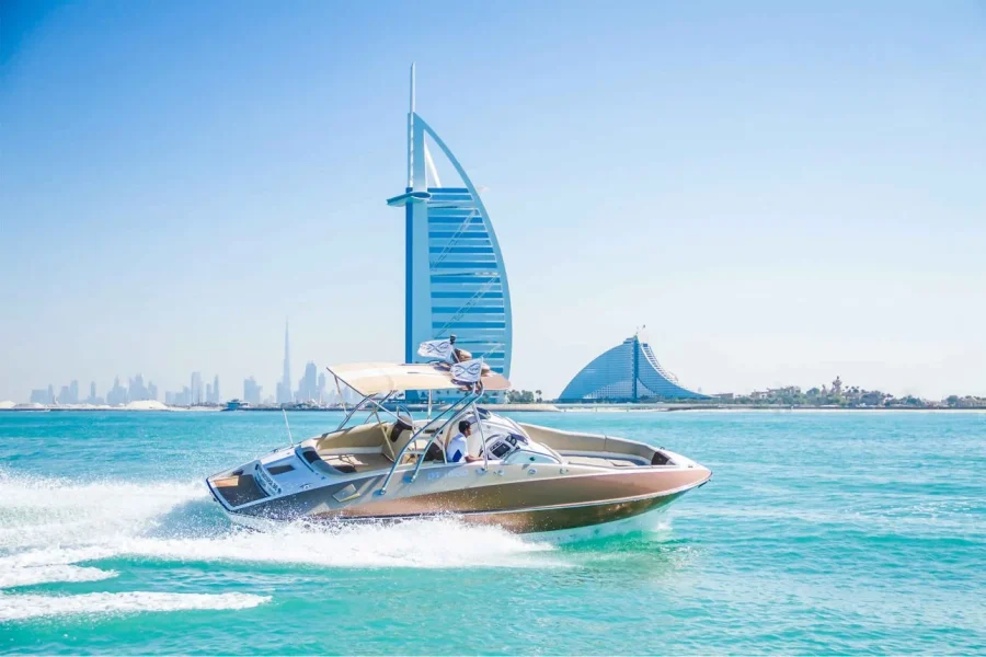 Yacht Boat Tour – Private Transfer